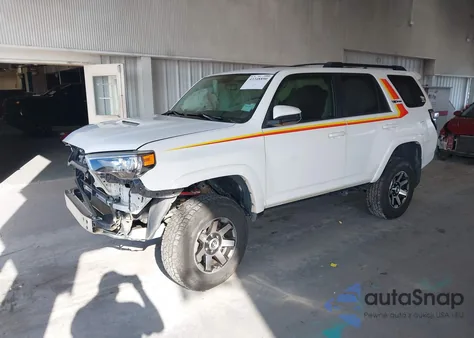 2019 Toyota 4Runner Trd Off Road z USA, uszkodzony, nr VIN JTEBU5JR9K5701693